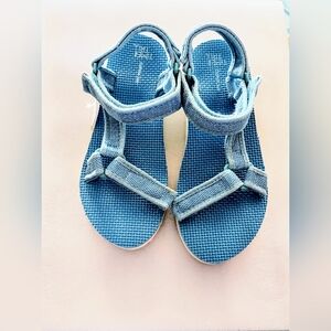 NWT Platform Nature Sandals
